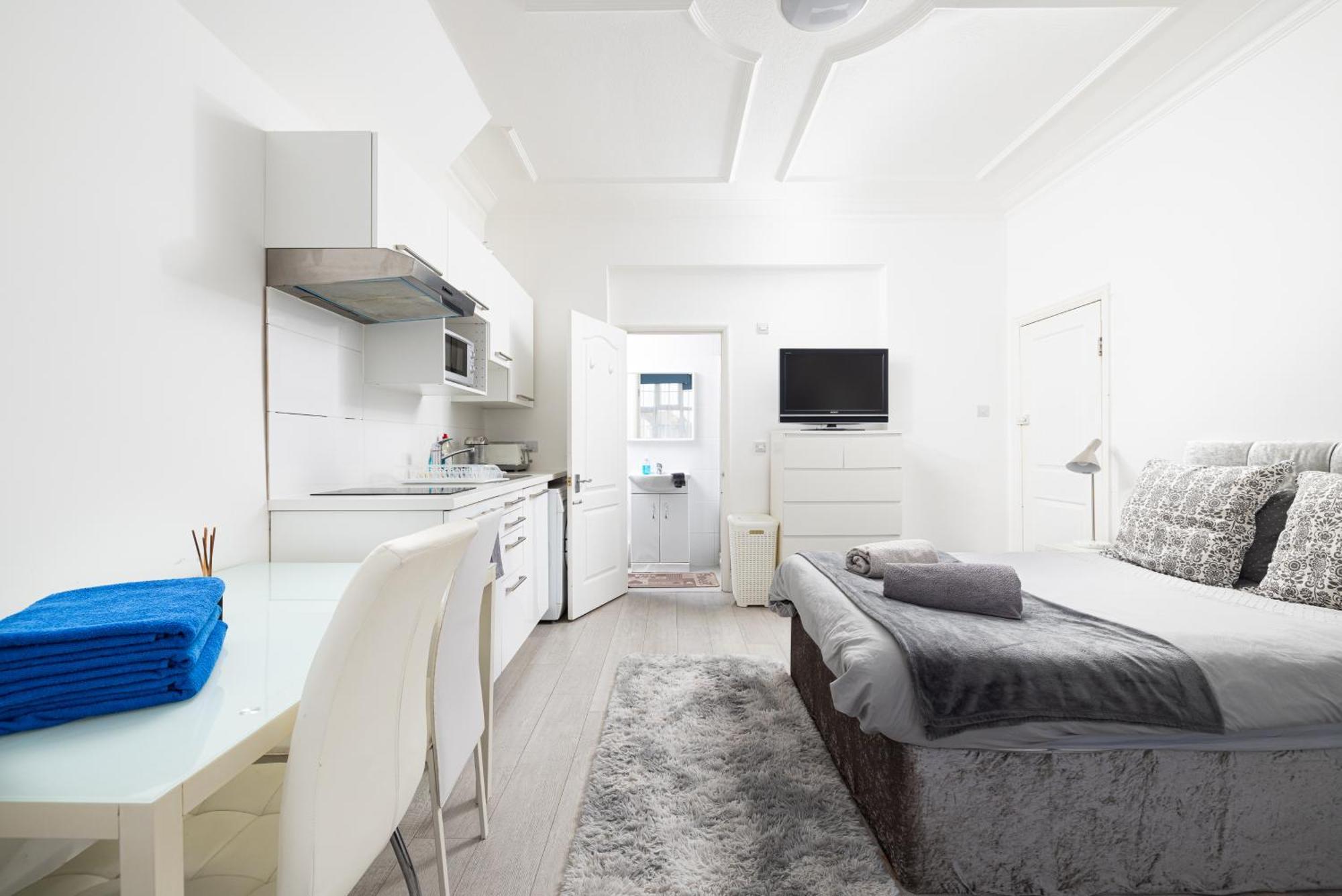 Bright Studio On Golders Green Road Londra Exterior foto